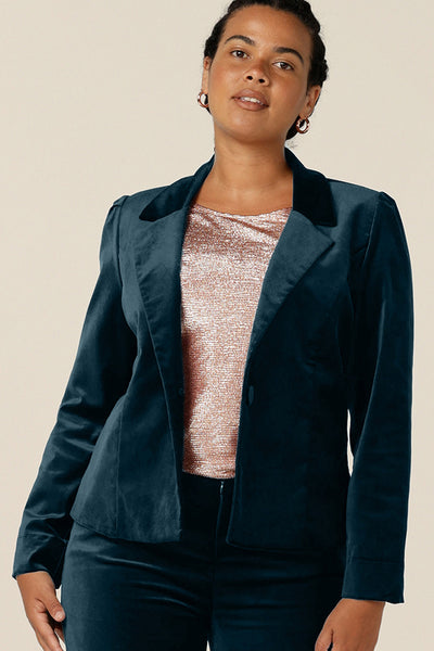 Who said cocktail dresses should have all the fun? After 5 style gets glamorous thanks to the single-button fastening, collared Sasha Jacket in Petrol green Velveteen. Made in Australia, this women's evening jacket is available to buy in sizes 8 to 24.