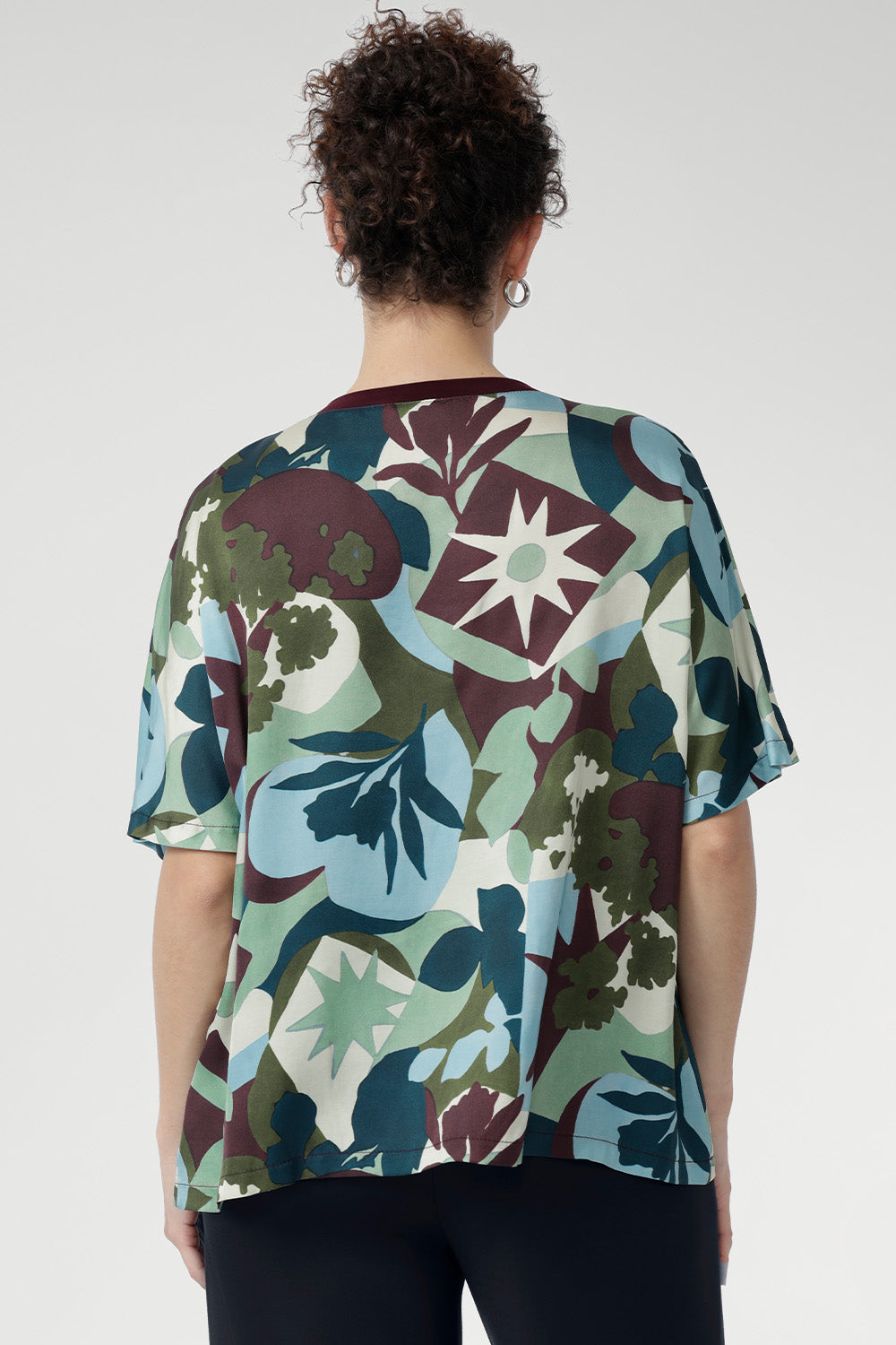 Designed for comfort and polish in equal measure, the Scout Tee transitions seamlessly from workdays to weekends. Proudly designed and made in Australia, it's an effortless wardrobe staple you'll reach for again and again.