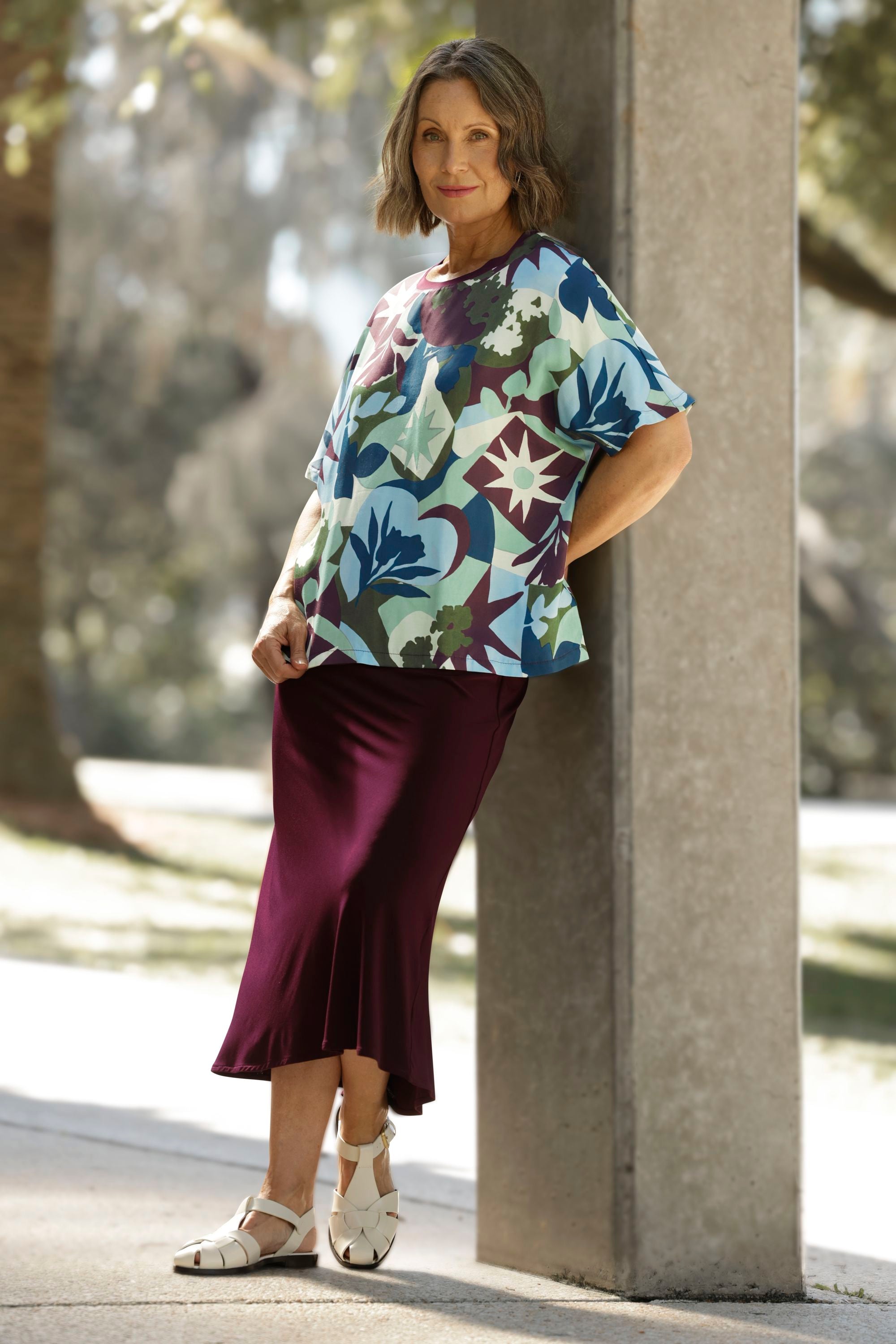 Lightweight, elevated, and effortlessly versatile, the Scout Tee in Scandi Abstract is your everyday essential with a sophisticated twist. Made from premium Italian Viscose with a silky-soft finish, this tee feels as luxurious as it looks.
