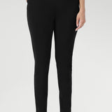 Skinny Leg Pant in Black