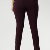 Skinny Leg Pant in Wine