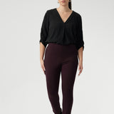 Skinny Leg Pant in Wine