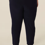 Tobie Pant in Navy