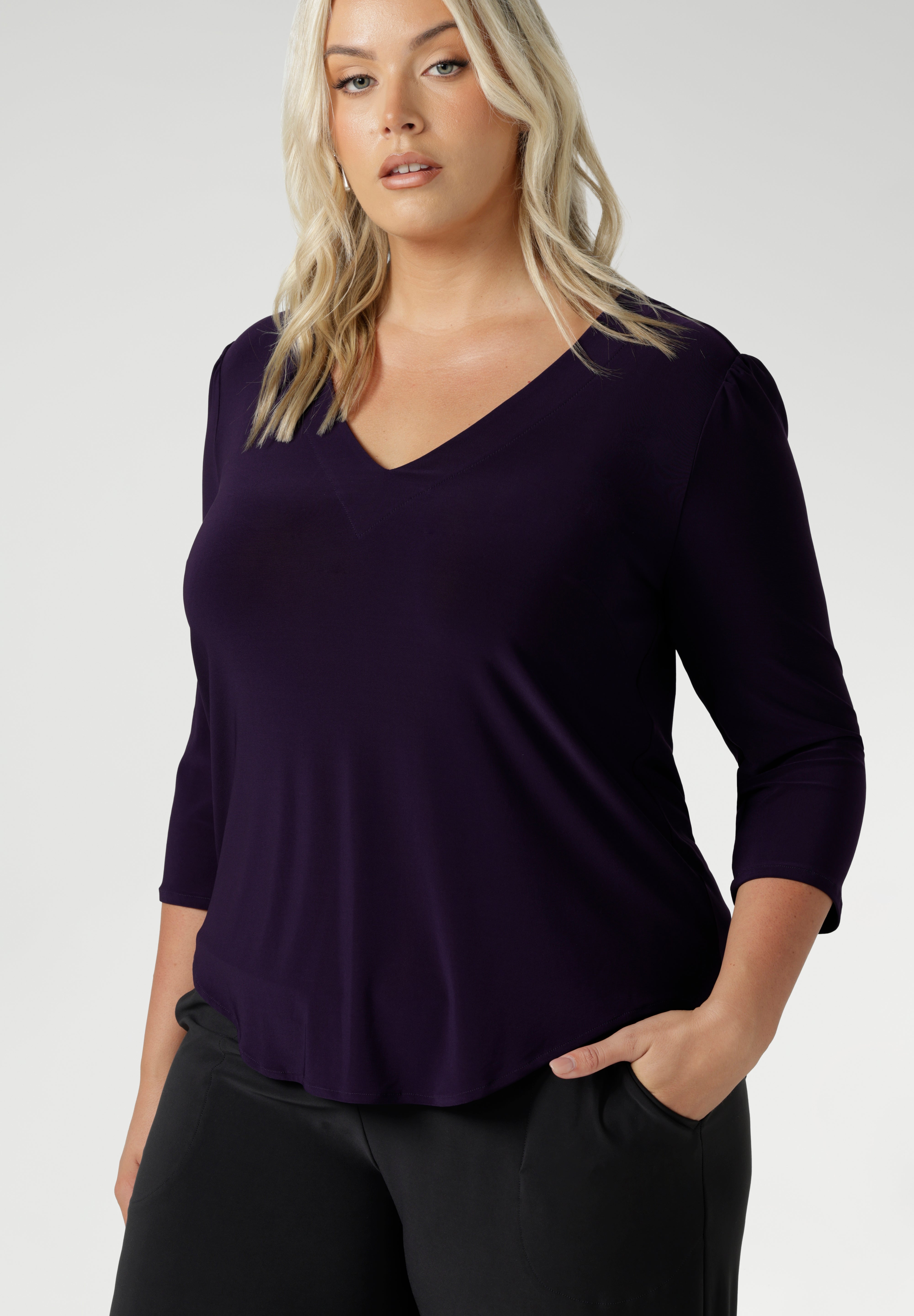 The Vida Top in Amethyst! A V-neck top with 3/4 sleeves, this purple jersey top is is easy to wear and easy-care. Wear this top with workwear separates as an office top or dress down with casual pants as a comfortable top for the weekend. Made in Australia by Australian and New Zealand women's clothes brand, Leina & Fleur. 