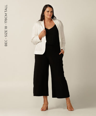 Tailored blazer with turn-back cuffs made from breathable, natural, eco-friendly fibres