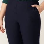 comfortable tailored cropped pant with pockets